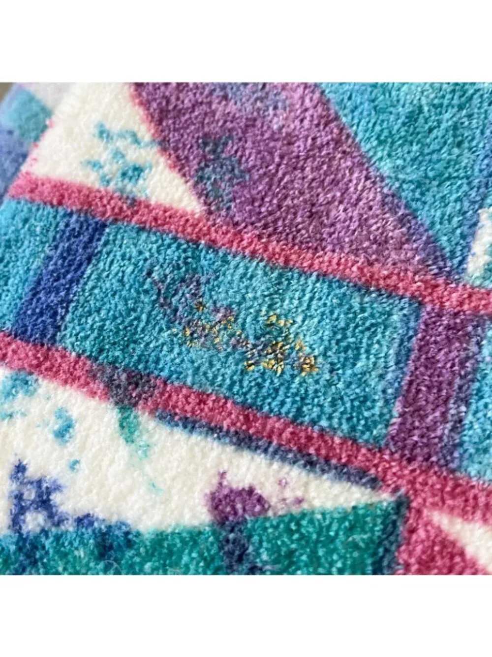 Vintage 80s Geometric Design Bathroom Towels Teal Pink White